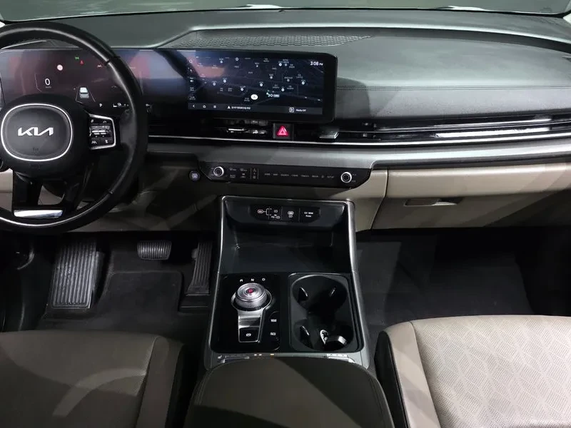 Kia Carnival Hev 9-Seater Prestige, снимка 7 - Автомобили и джипове - 56718696