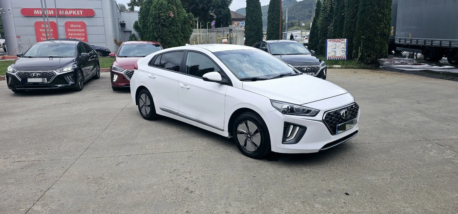 Hyundai Ioniq Hybrid* 2022г* 90хил км  - изображение 2