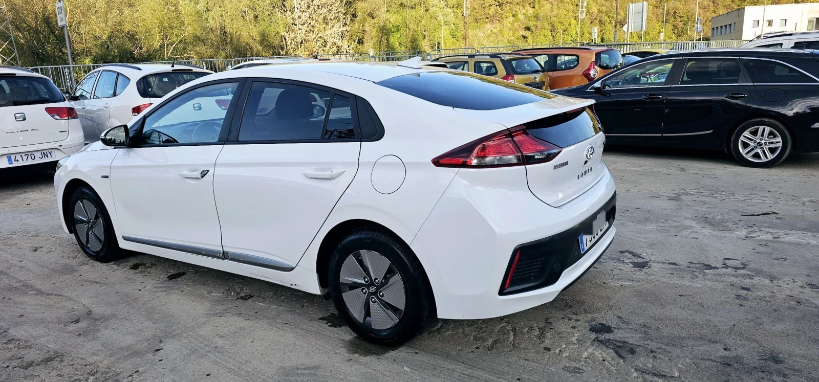 Hyundai Ioniq Hybrid* 2022г* 90хил км  - изображение 7