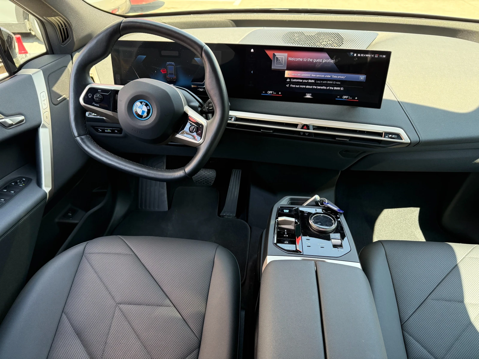 BMW iX xDrive40 - изображение 6