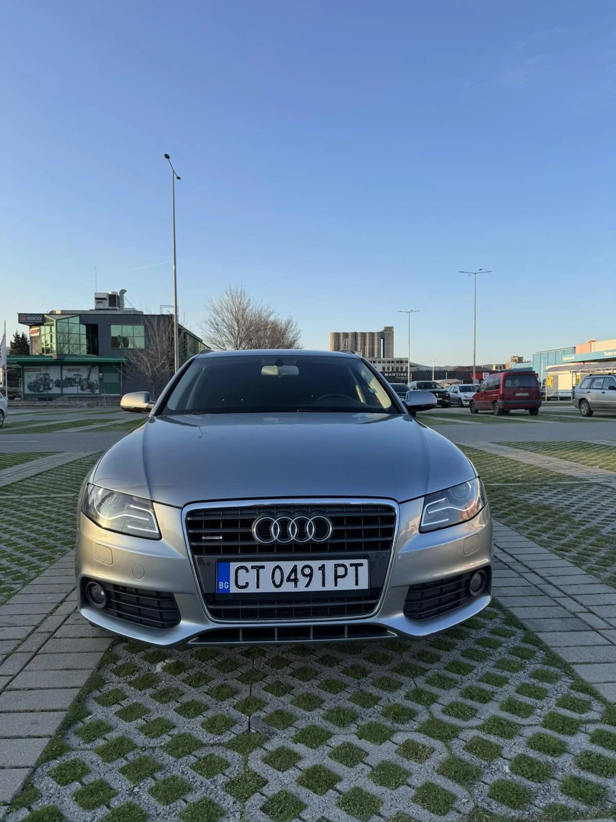Audi A4, снимка 2 - Автомобили и джипове - 53851684