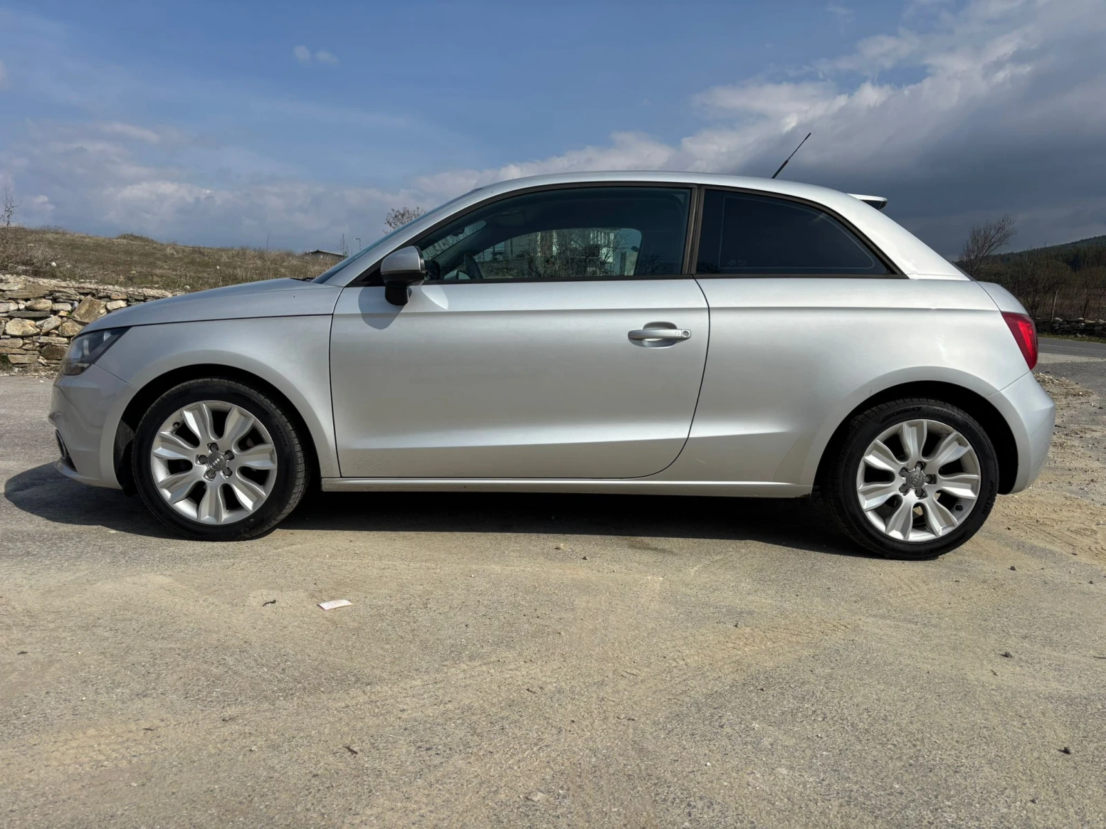 Audi A1, снимка 2 - Автомобили и джипове - 53876291