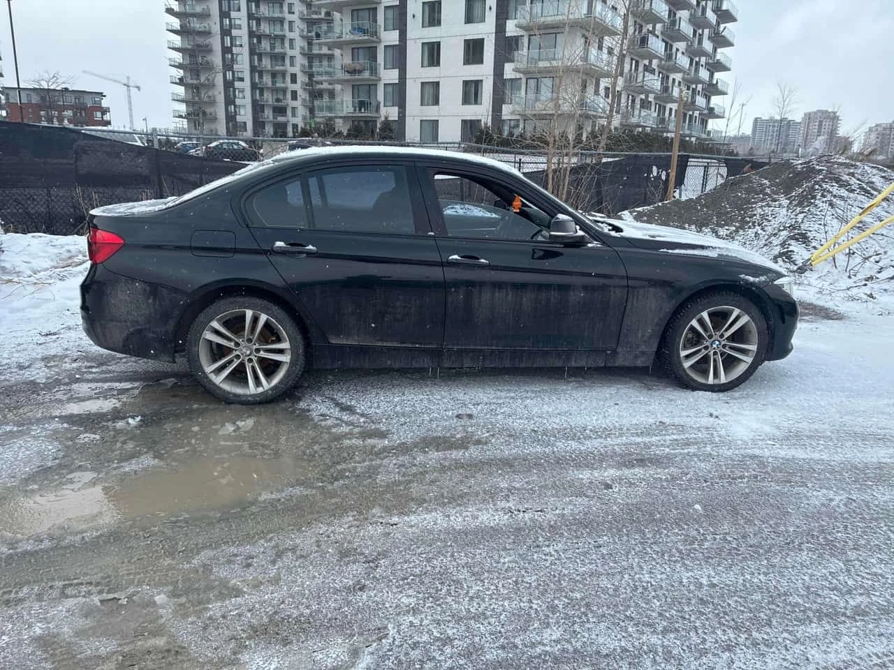 BMW 330 * xDrive * CARFAX * 2 КЛЮЧА * ПАНО * KEYLESS, снимка 3 - Автомобили и джипове - 54085252