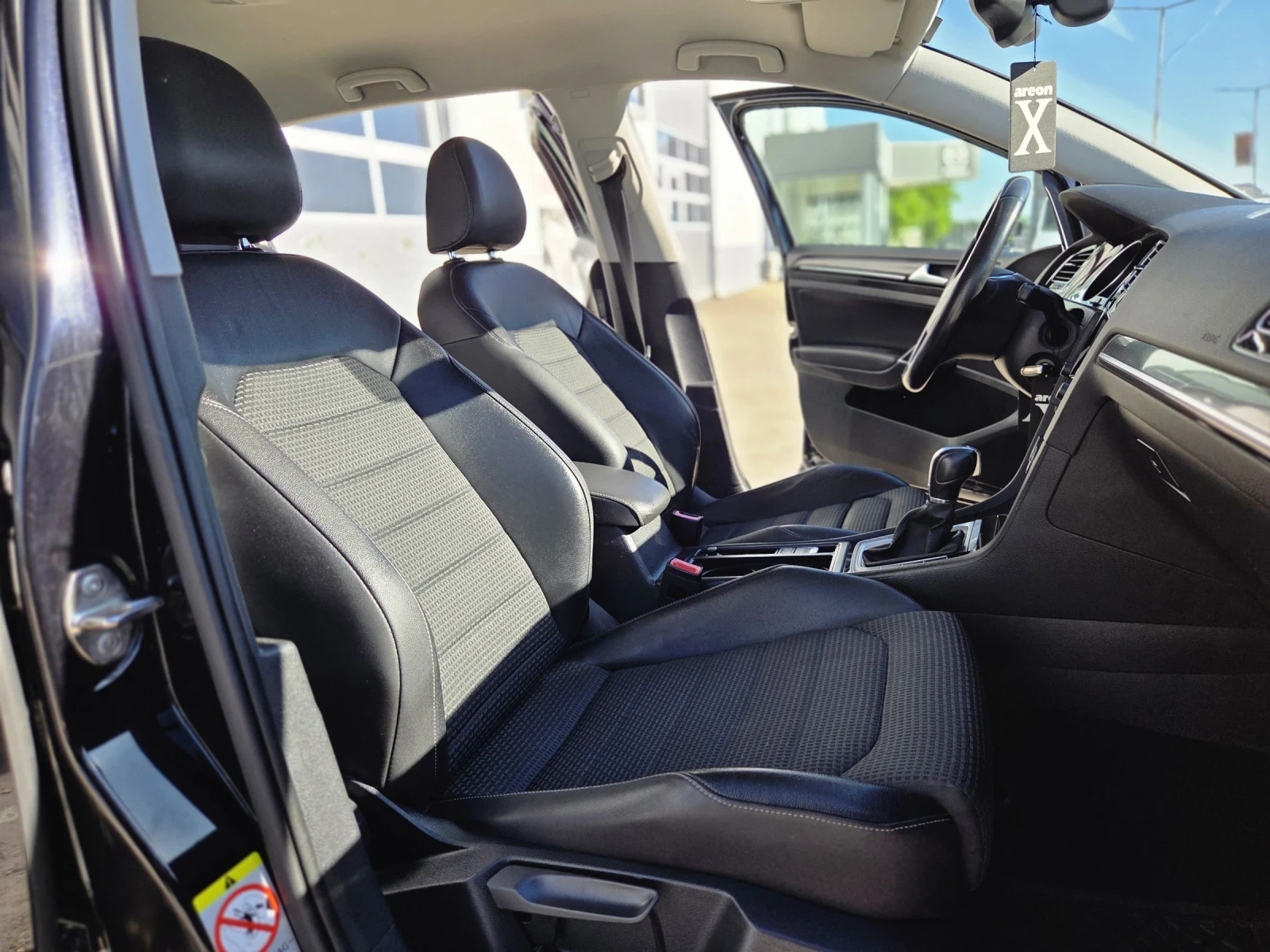 VW Golf 7 1.6TDI HIGHLINE , снимка 12 - Автомобили и джипове - 54736386