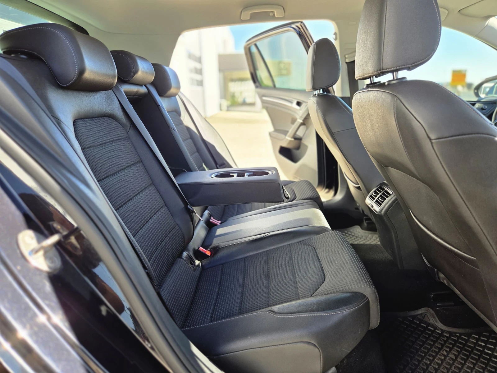 VW Golf 7 1.6TDI HIGHLINE , снимка 10 - Автомобили и джипове - 54736386
