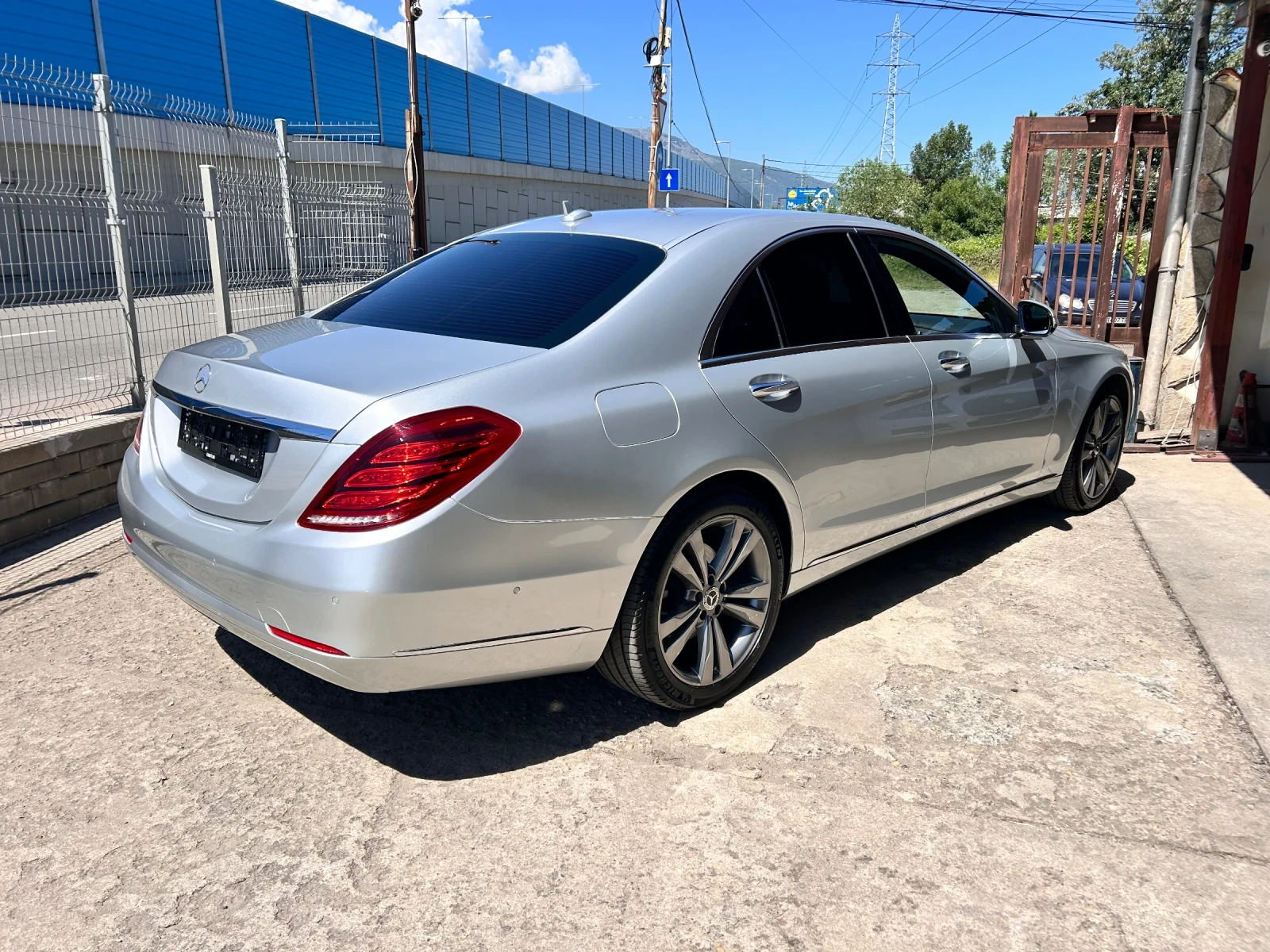 Mercedes-Benz S 350 d PREMIUM PLUS 4MATIC, снимка 4 - Автомобили и джипове - 54968351