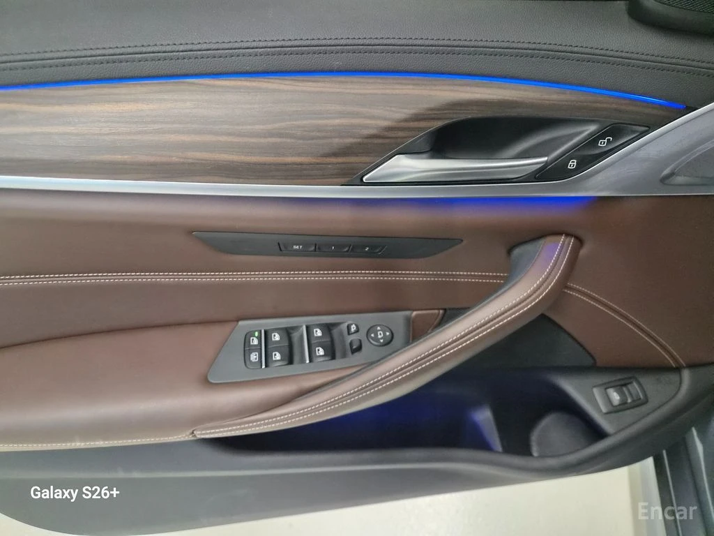 BMW 530 M* SPORT* XDRIVE* ОБДУХВАНЕ* 360КАМЕРА* LANE* ASSI, снимка 9 - Автомобили и джипове - 55003451
