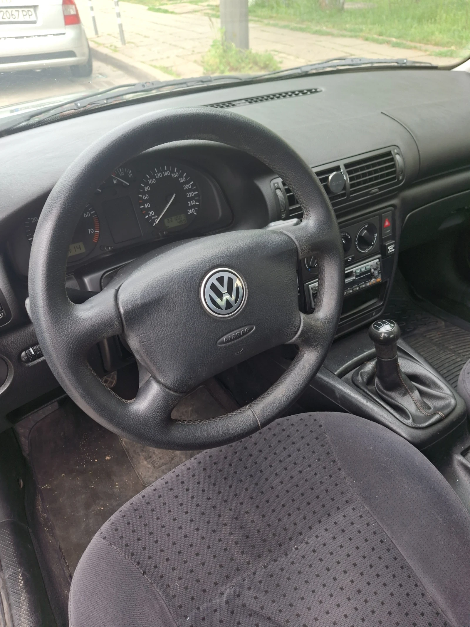 VW Passat Седан, снимка 2 - Автомобили и джипове - 55189728