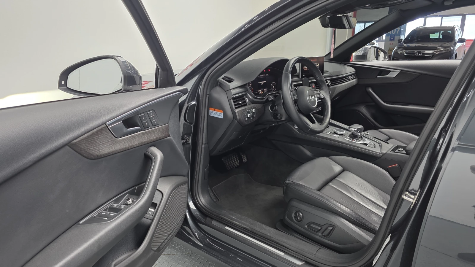 Audi A4  40 TFSI PREMIUM, снимка 7 - Автомобили и джипове - 55324825