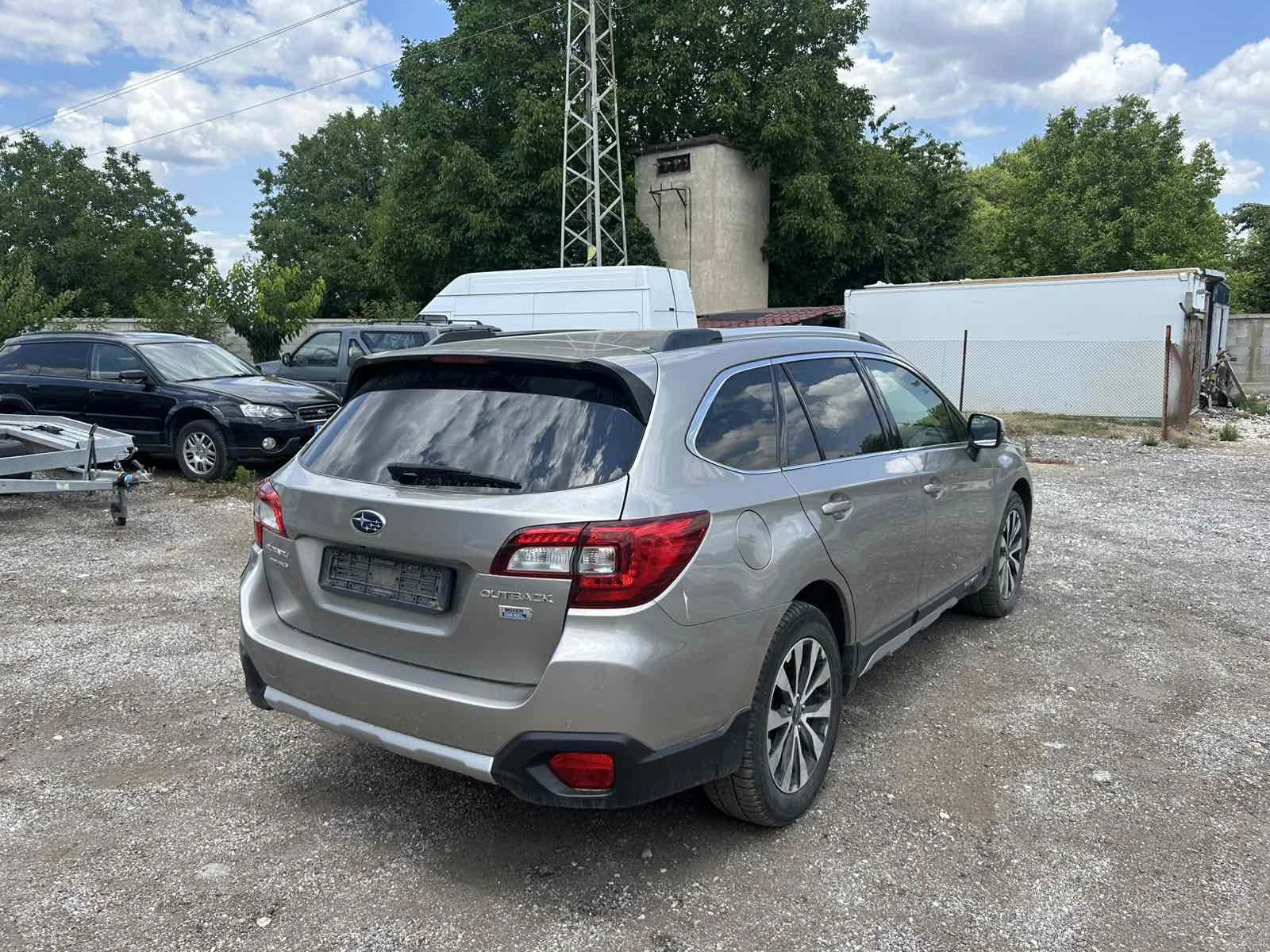 Subaru Outback 2.0 DOHC TD, снимка 4 - Автомобили и джипове - 55601010