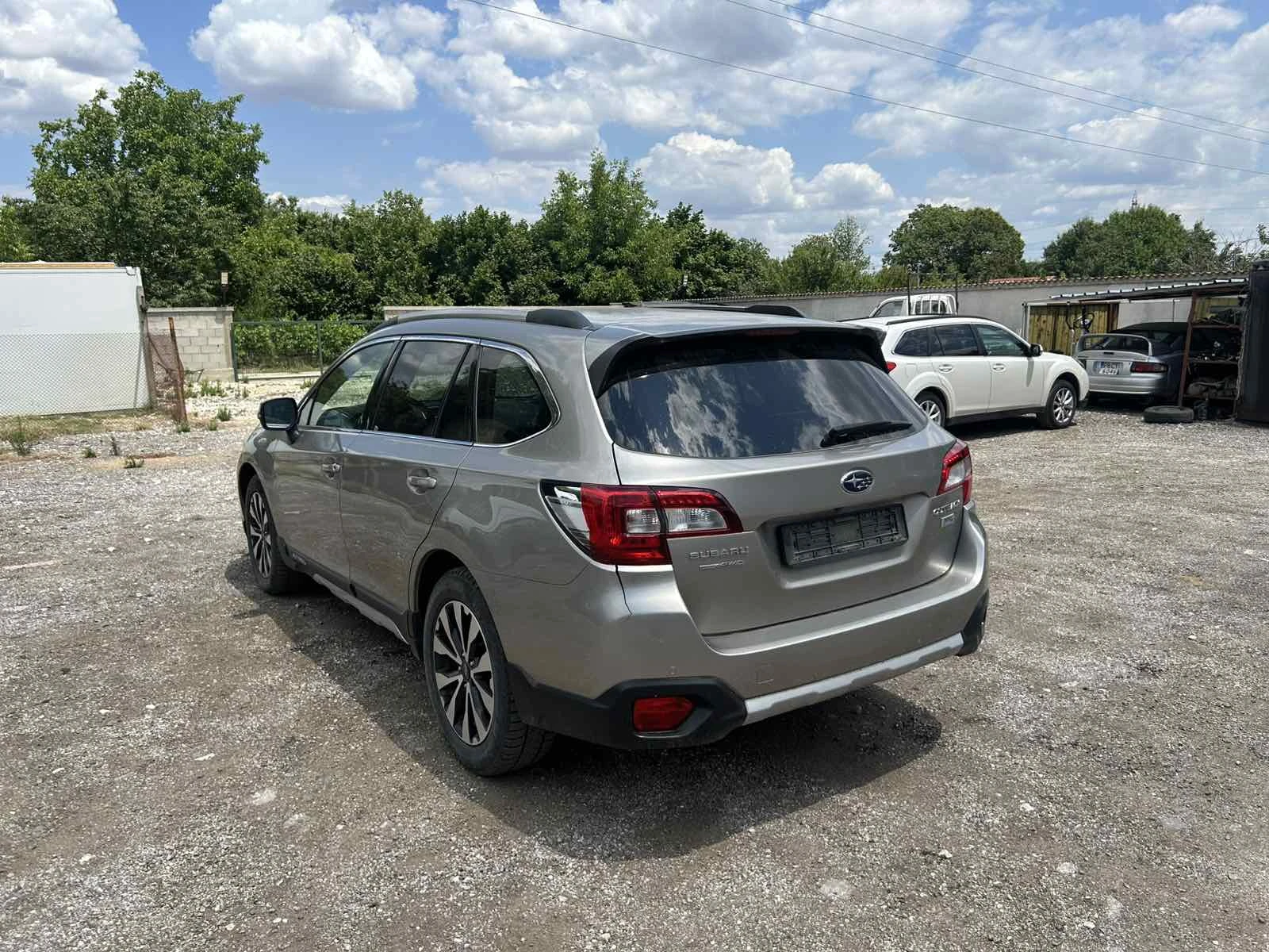 Subaru Outback 2.0 DOHC TD, снимка 5 - Автомобили и джипове - 55601010