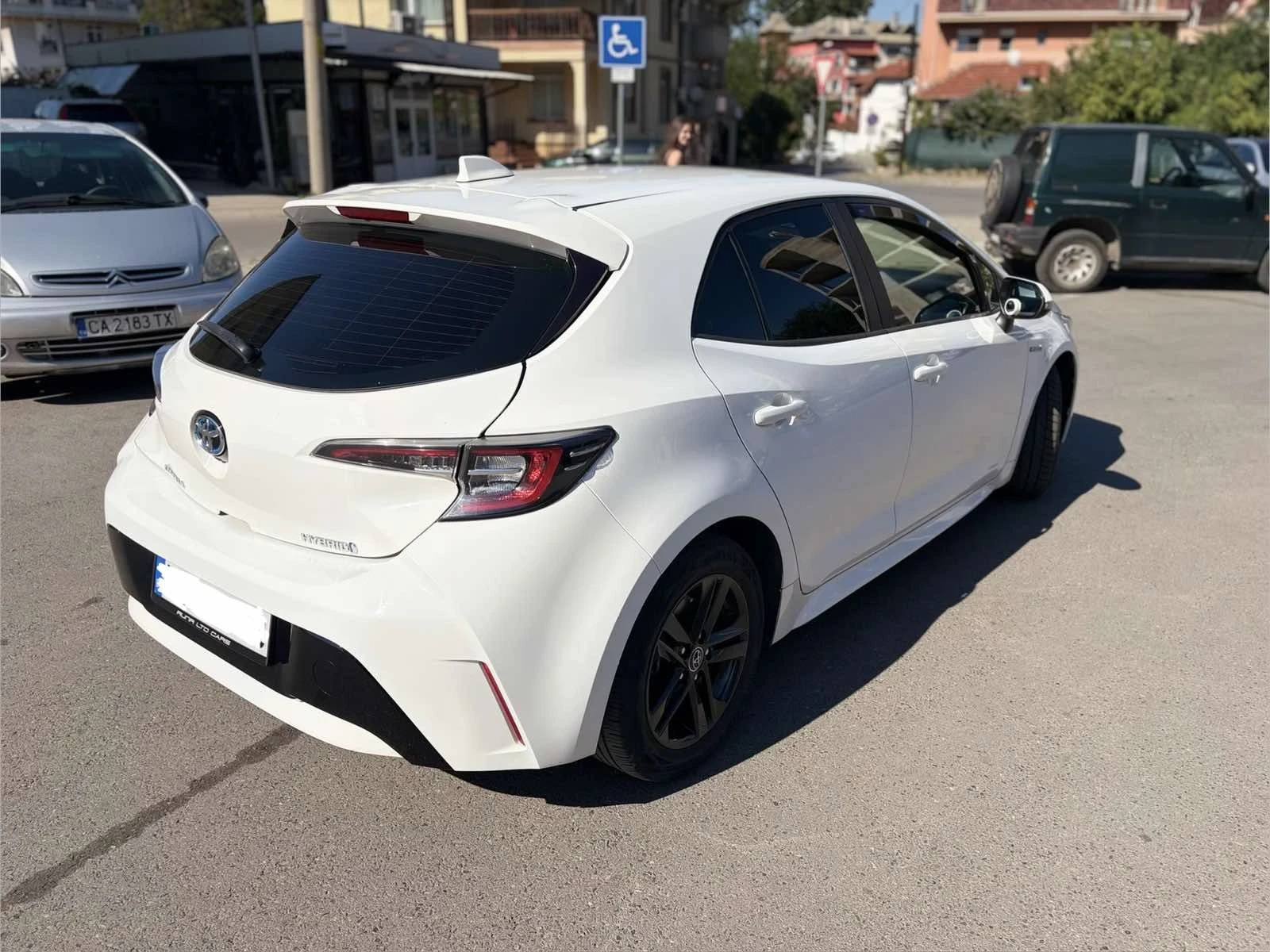 Toyota Corolla 1.8 HEV, снимка 3 - Автомобили и джипове - 55630376