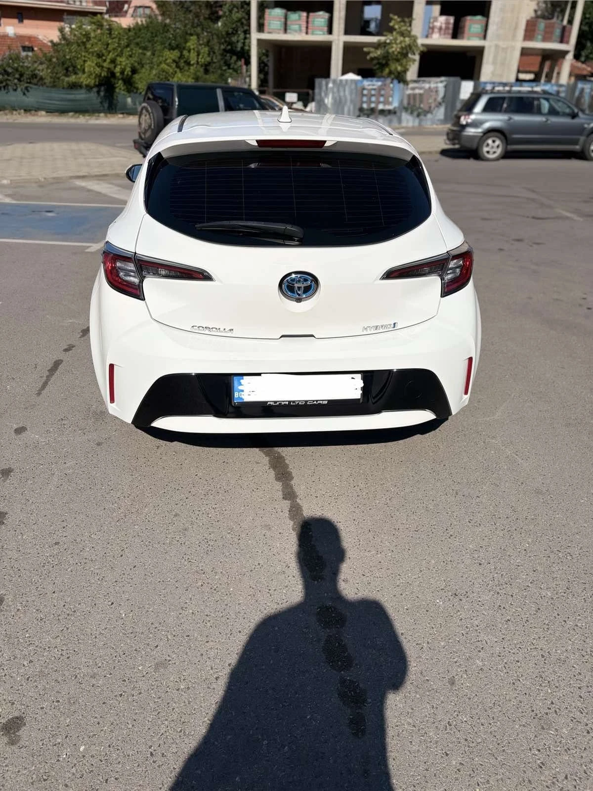 Toyota Corolla 1.8 HEV, снимка 4 - Автомобили и джипове - 55630376