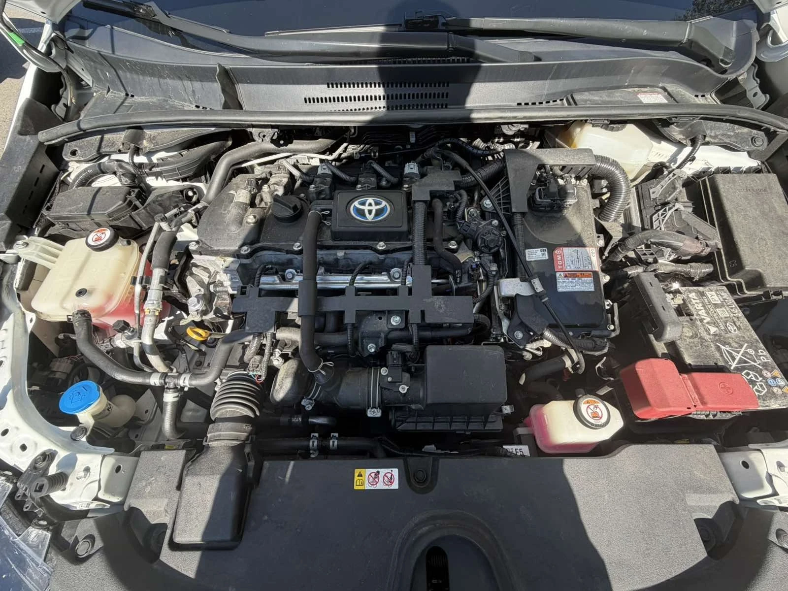 Toyota Corolla 1.8 HEV, снимка 10 - Автомобили и джипове - 55630376