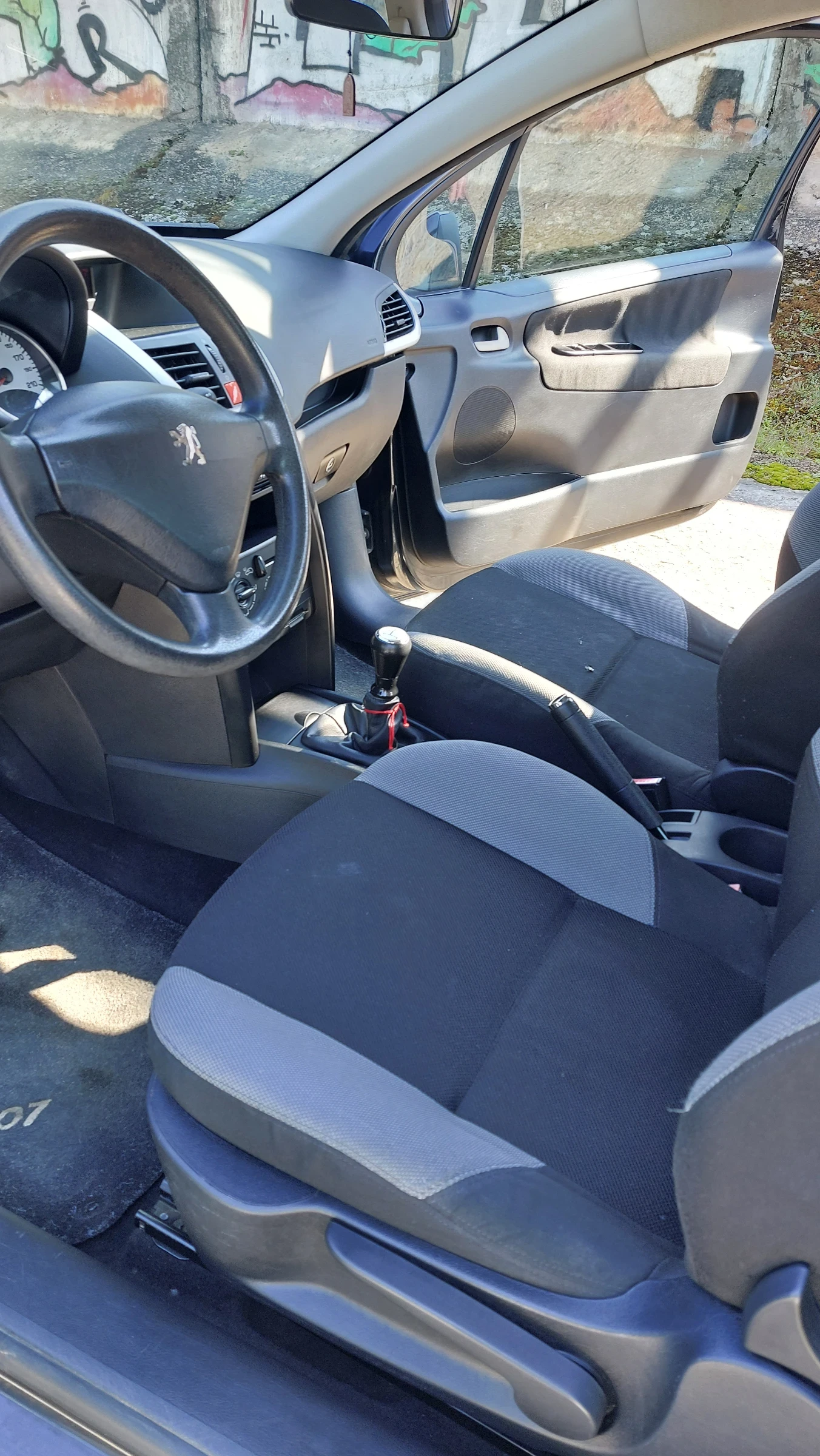 Peugeot 207, снимка 3 - Автомобили и джипове - 55784141