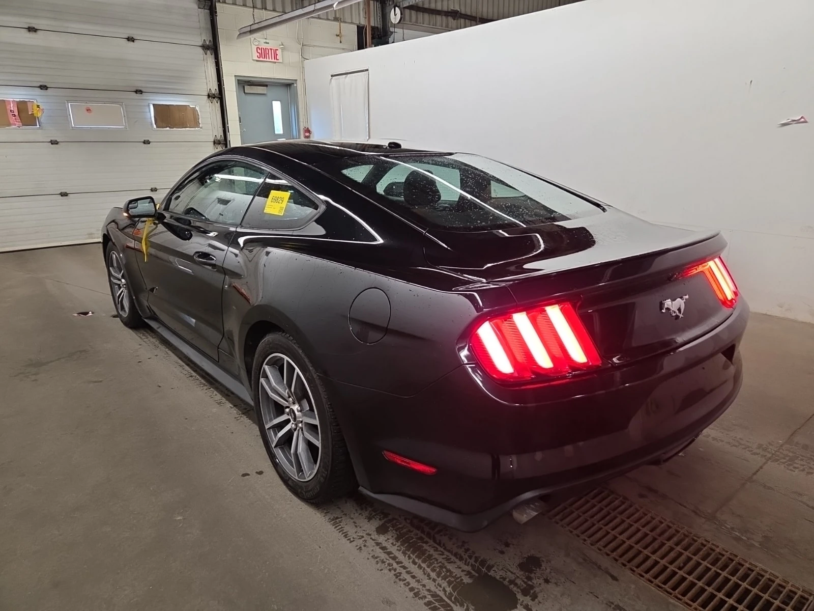 Ford Mustang * ECOBOOST * PREMIUM PKG * CARFAX * , снимка 4 - Автомобили и джипове - 55879276