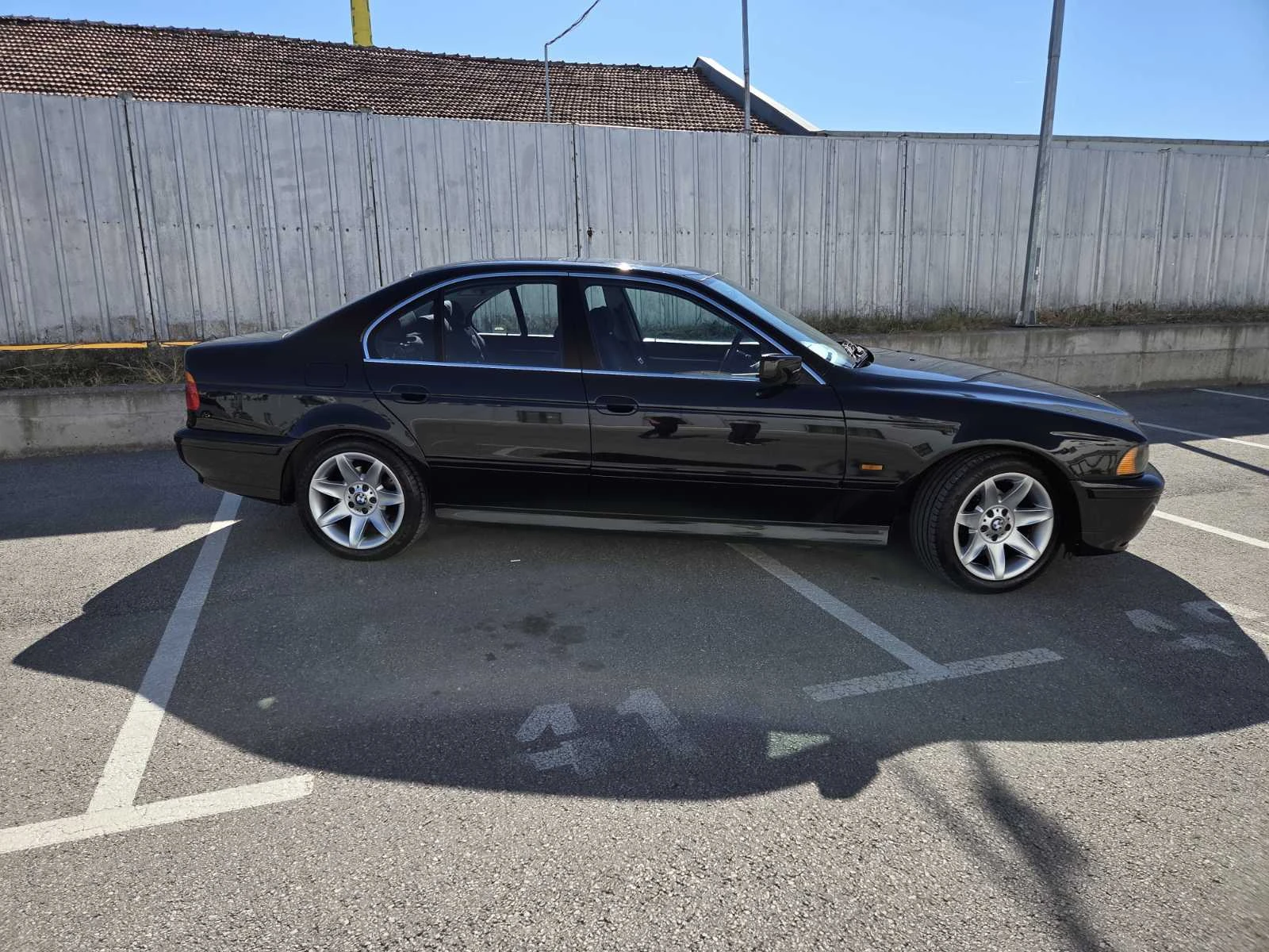 BMW 525