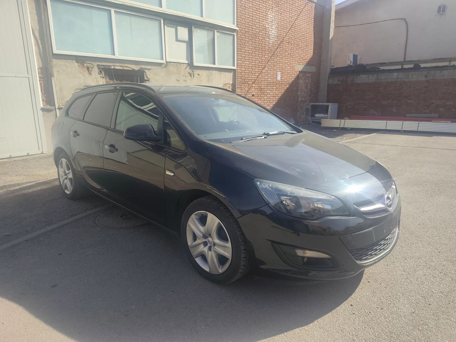 Opel Astra 1.4 ГАЗ, снимка 4 - Автомобили и джипове - 56452062