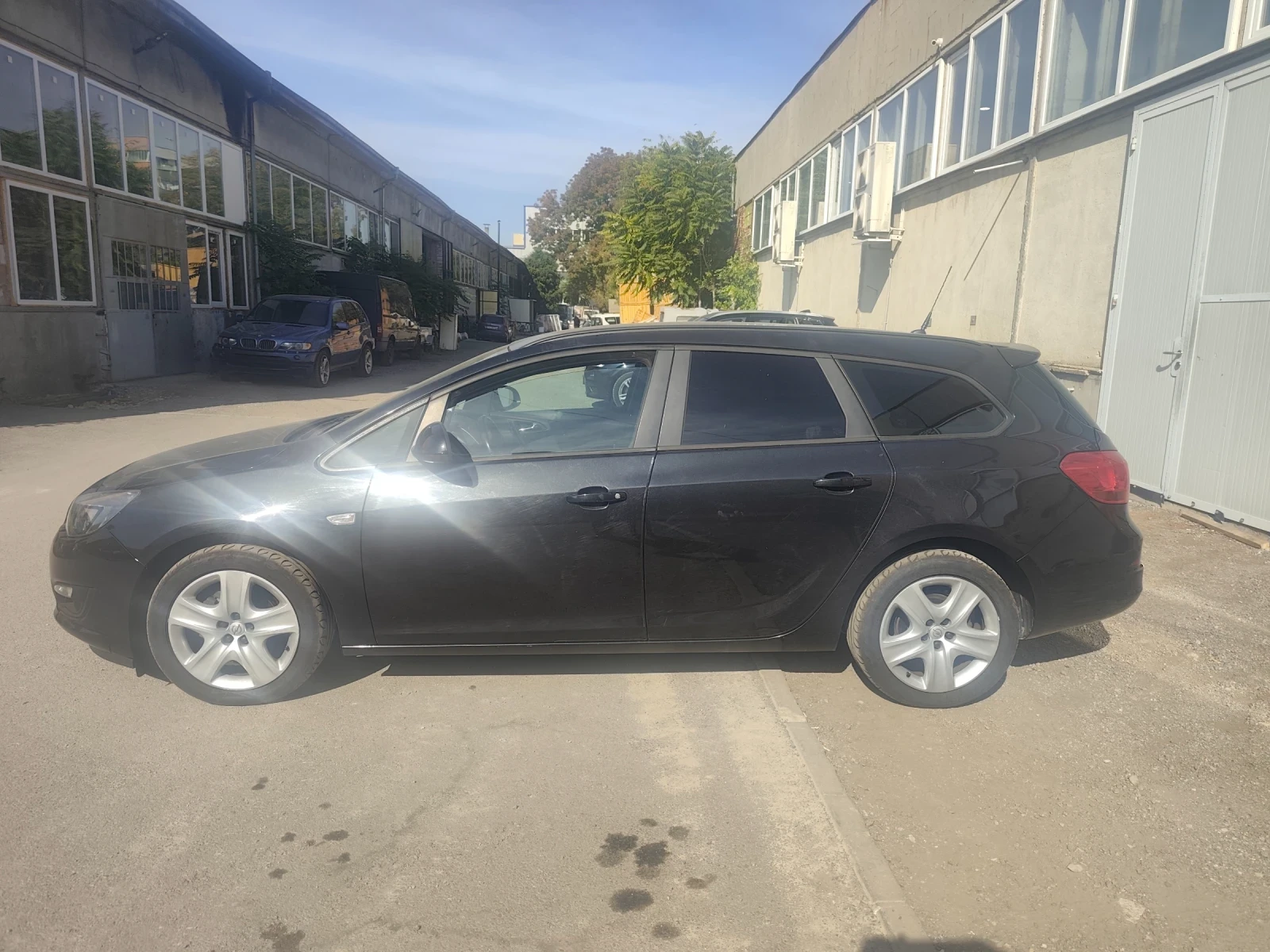 Opel Astra 1.4 ГАЗ, снимка 2 - Автомобили и джипове - 56452062