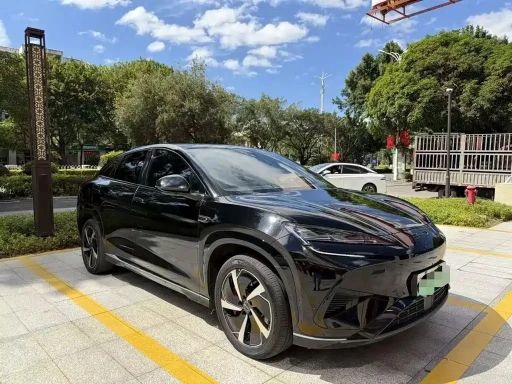 BYD Sealion 7, снимка 3 - Автомобили и джипове - 56689287