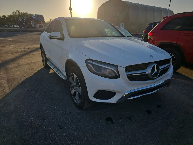 Mercedes-Benz GLC 300 Coupe* burmaster* ambient* keyless go* м.точка, снимка 5 - Автомобили и джипове - 48627315