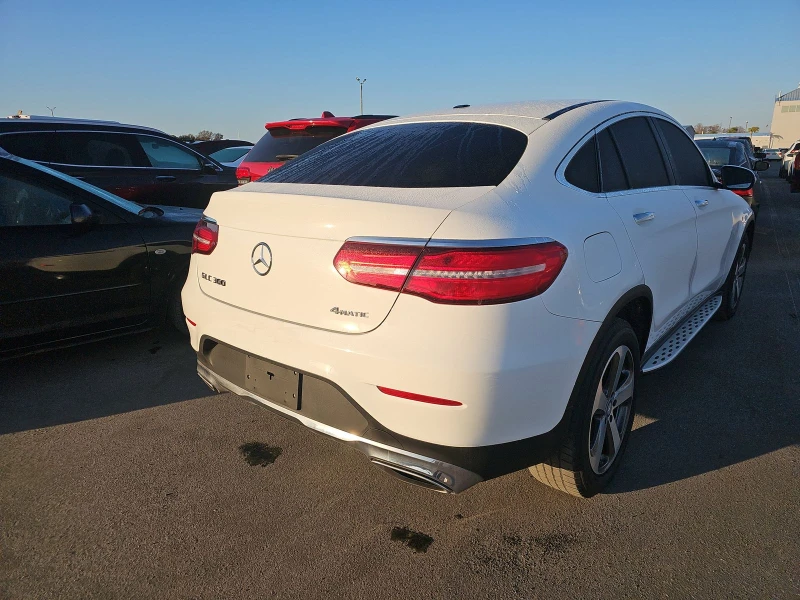 Mercedes-Benz GLC 300 Coupe* burmaster* ambient* keyless go* м.точка, снимка 4 - Автомобили и джипове - 48627315