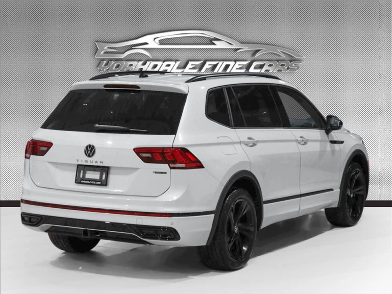 VW Tiguan * Comfortline R Line Black Edition / 4Motion / App, снимка 4 - Автомобили и джипове - 52848503