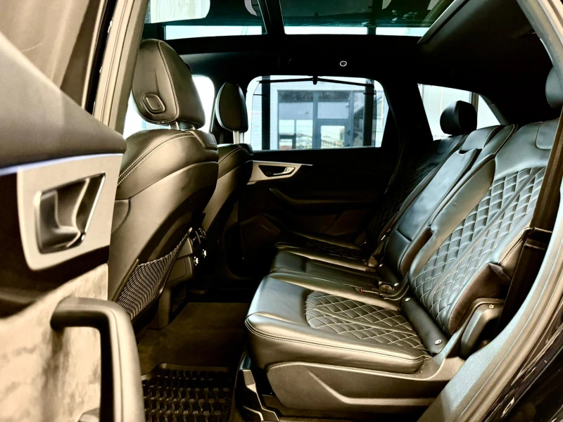 Audi SQ7 S* Quattro* V8T* TDI* Подгрев* Панорама* Лизинг, снимка 8 - Автомобили и джипове - 53370528