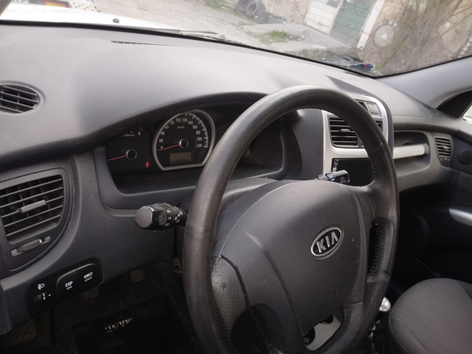 Kia Sportage 2.0 - изображение 10