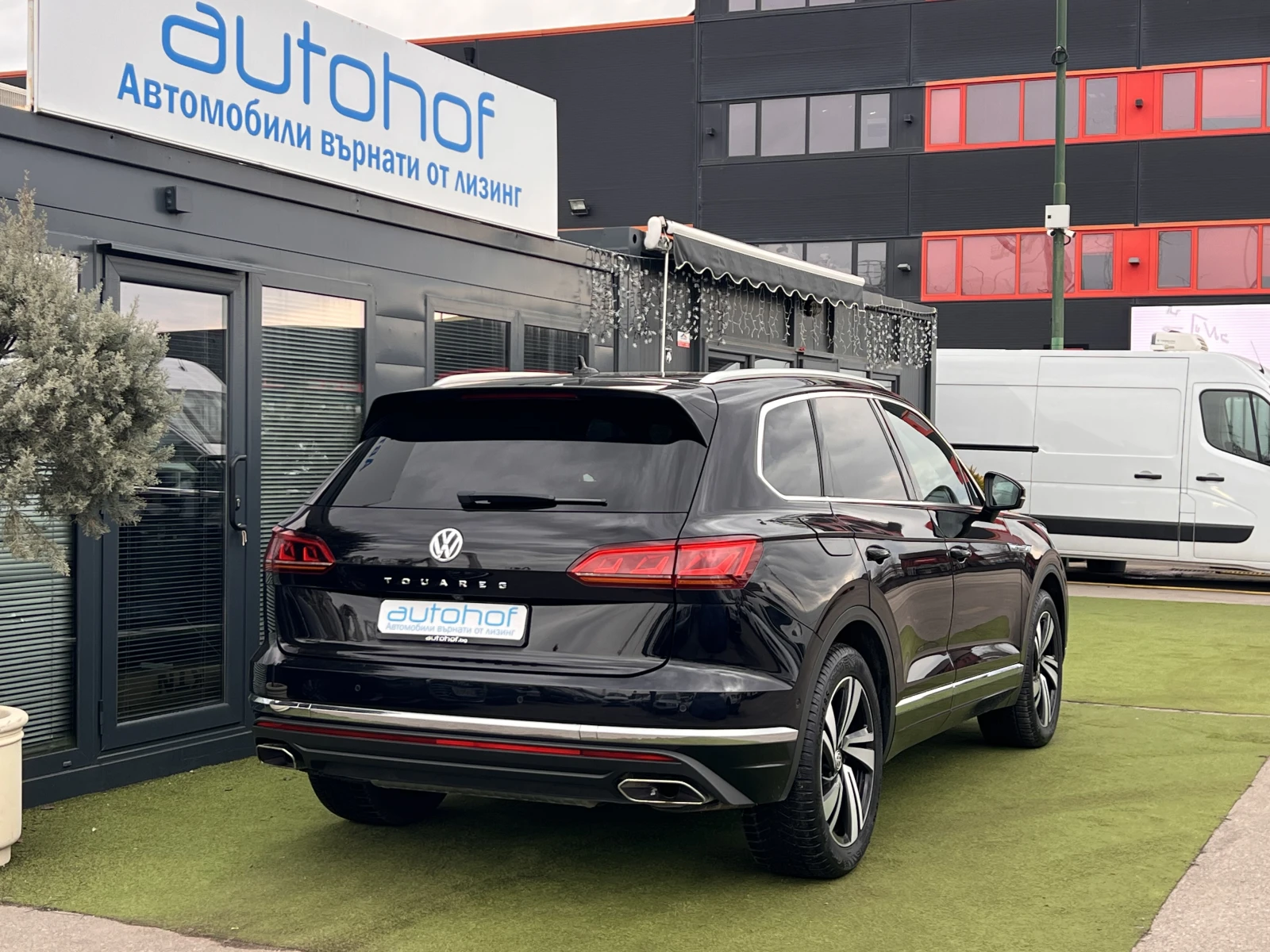VW Touareg Elegance+ /3.0TDI/286K.C./8AT - изображение 4