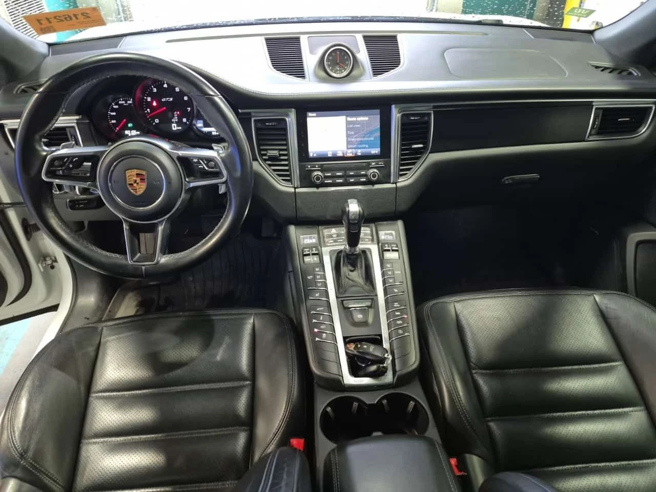 Porsche Macan * GTS * 360 КАМЕРА* ПАНОРАМА* ДВА КЛЮЧА* , снимка 9 - Автомобили и джипове - 54084306