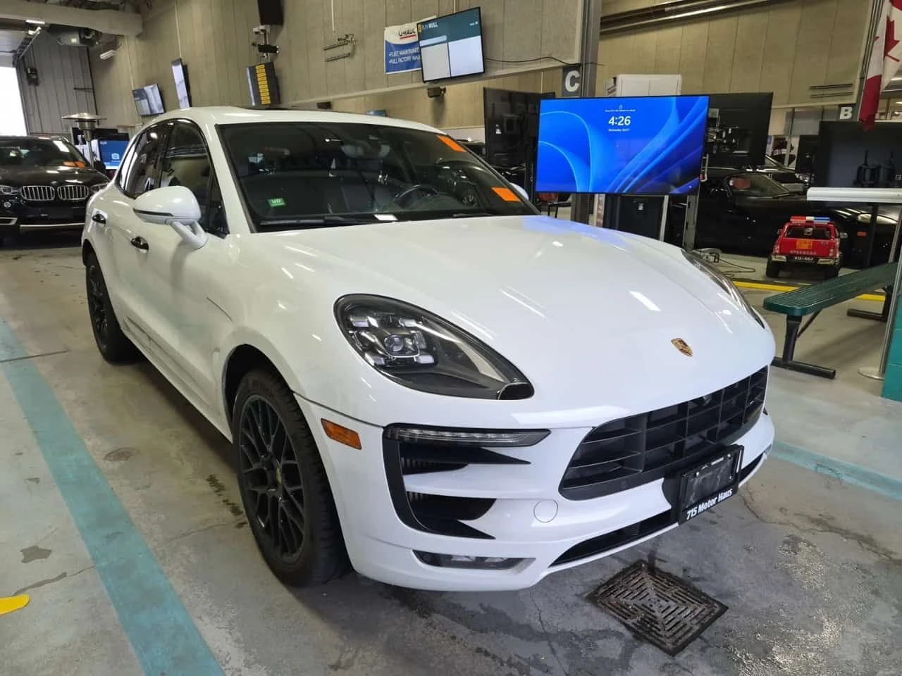 Porsche Macan * GTS * 360 КАМЕРА* ПАНОРАМА* ДВА КЛЮЧА* , снимка 2 - Автомобили и джипове - 54084306