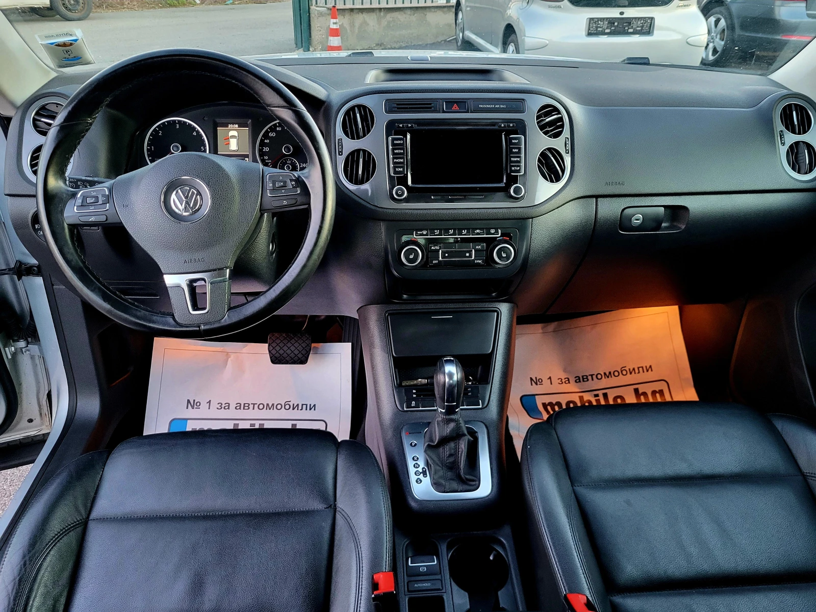 VW Tiguan 2.0TDI, снимка 12 - Автомобили и джипове - 54974786