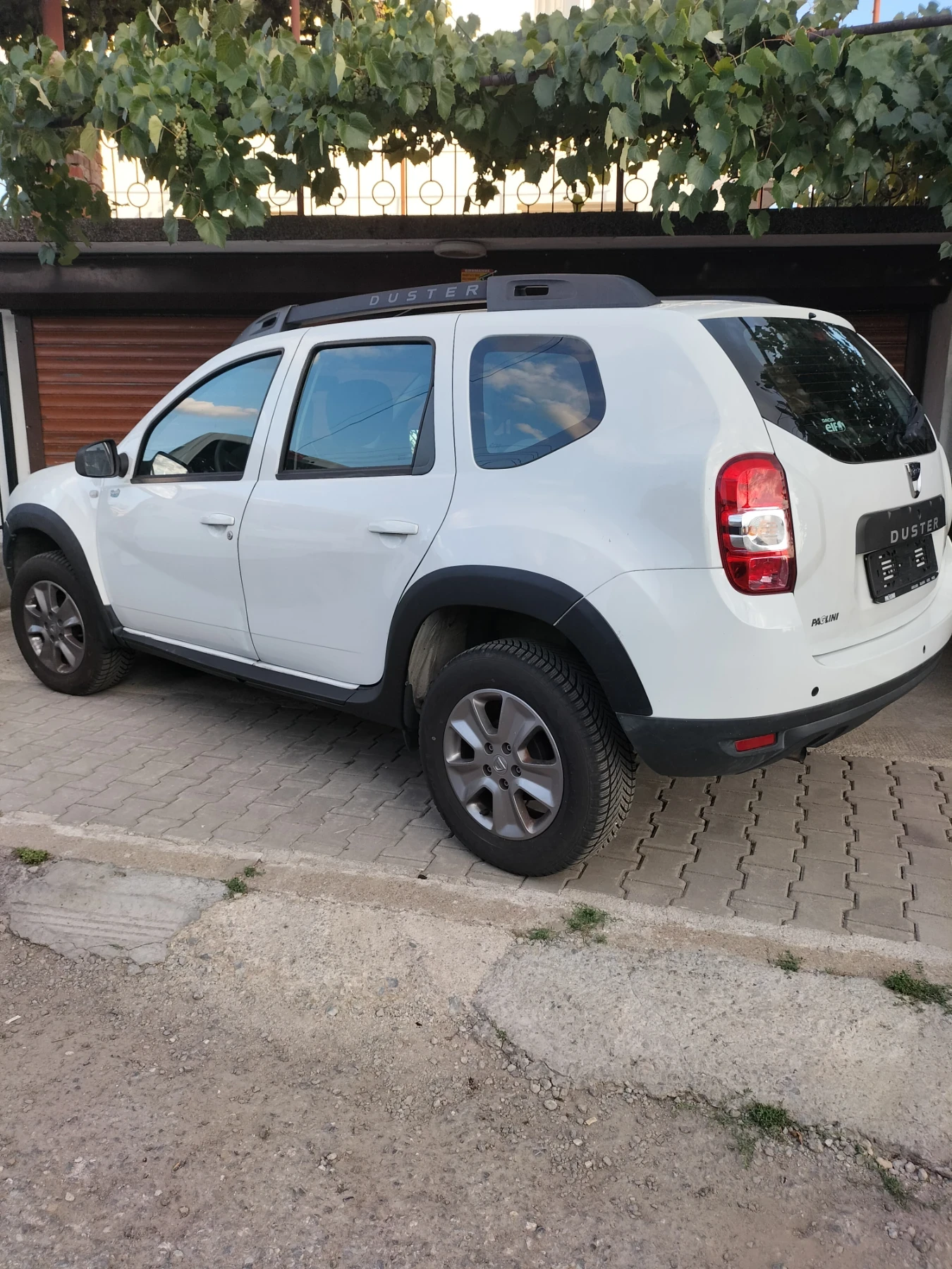 Dacia Duster, снимка 12 - Автомобили и джипове - 55720196