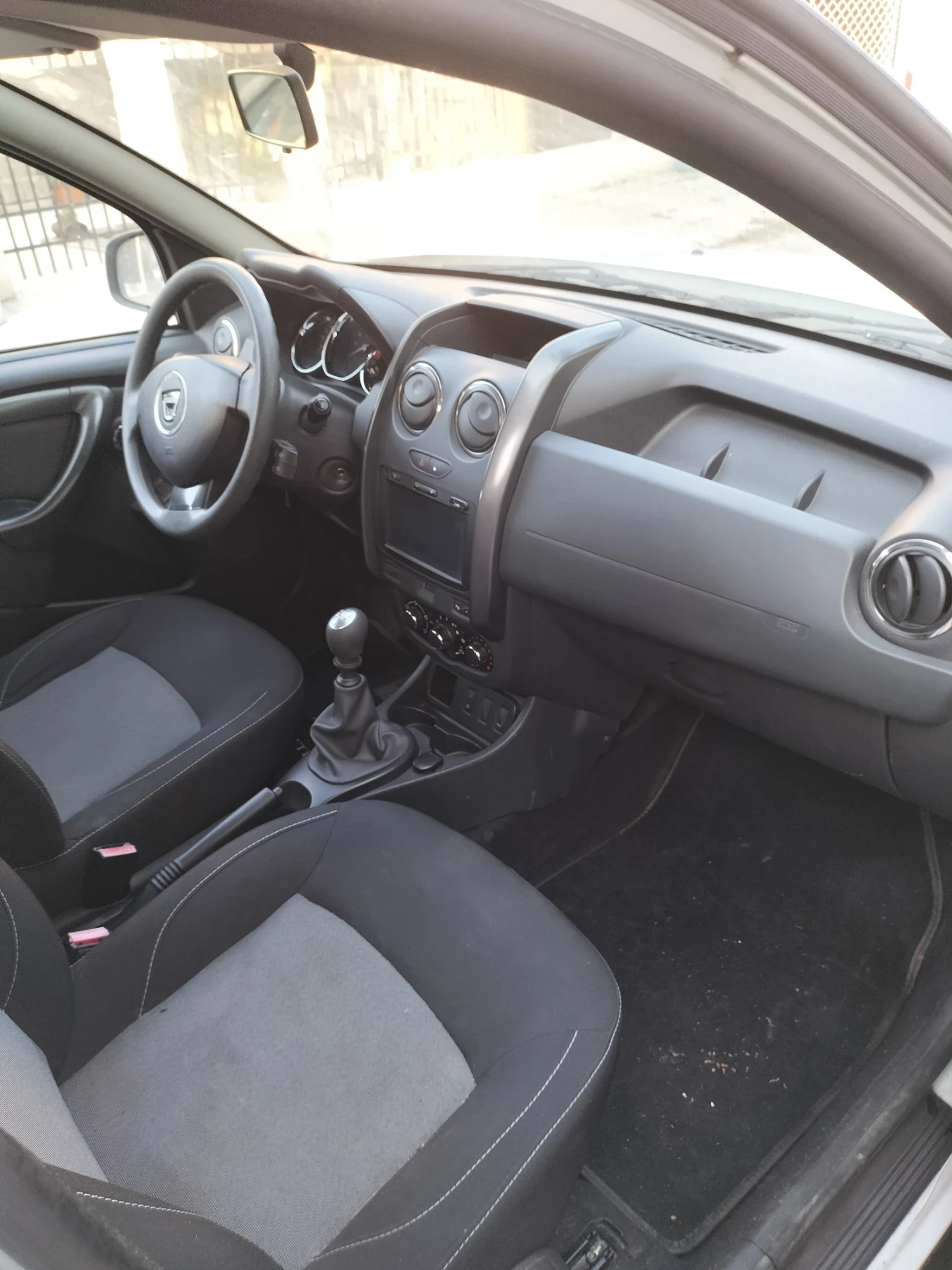Dacia Duster, снимка 7 - Автомобили и джипове - 55720196