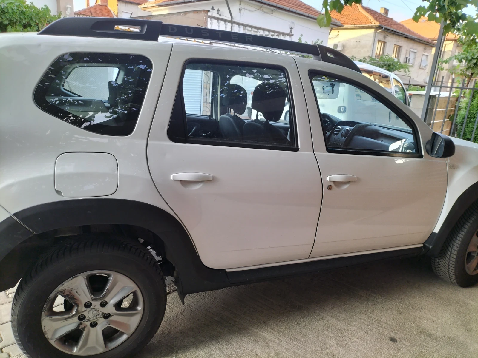 Dacia Duster, снимка 10 - Автомобили и джипове - 55720196