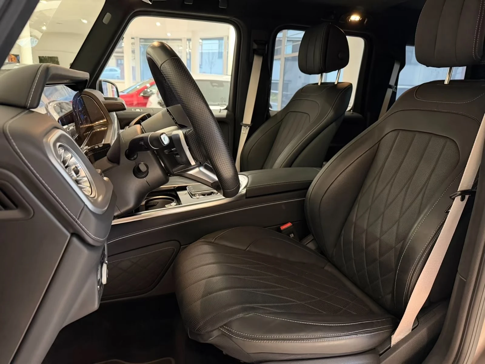 Mercedes-Benz G 450 d / AMG / SUPERIOR / NIGHT / BURM / MULTIBEAM /, снимка 10 - Автомобили и джипове - 55803326