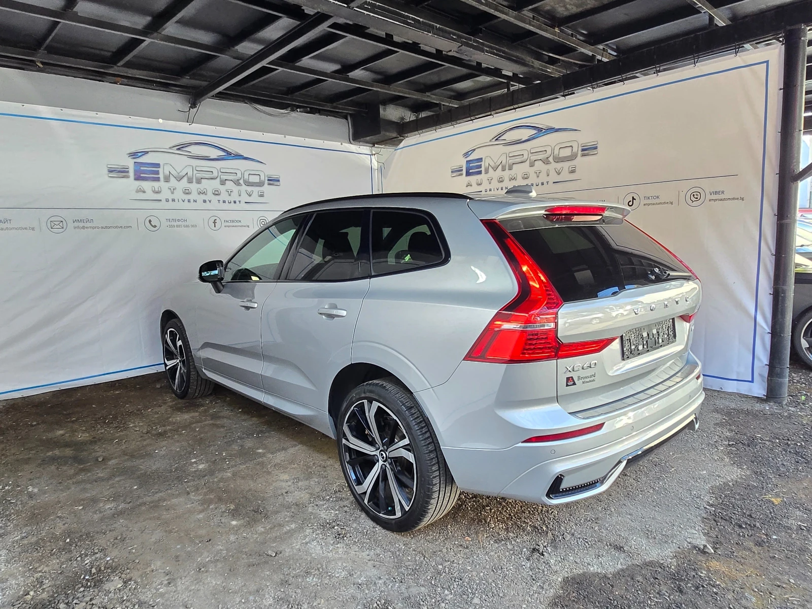 Volvo XC60 | 4X4* ПОДГРЕВ* BOWERS & WILKINS* , снимка 6 - Автомобили и джипове - 56130499