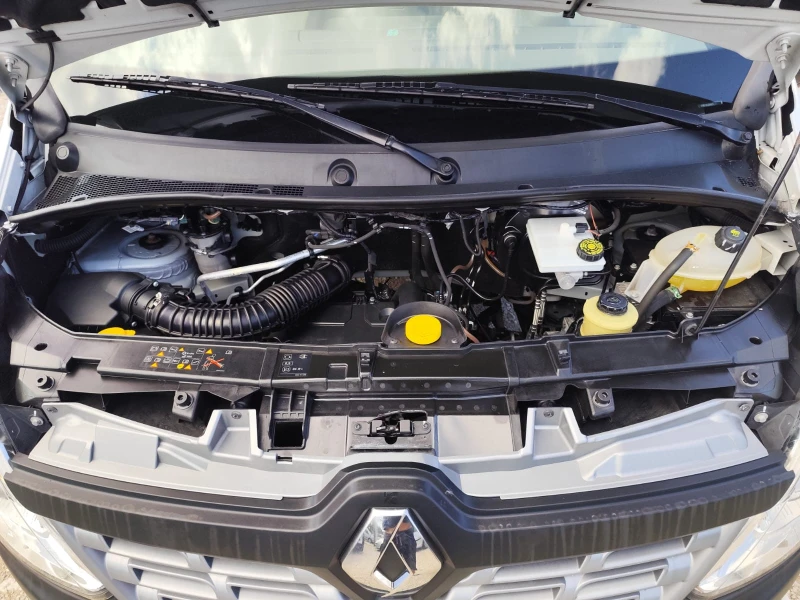 Renault Master 2.3 дизел, снимка 14 - Бусове и автобуси - 51607041