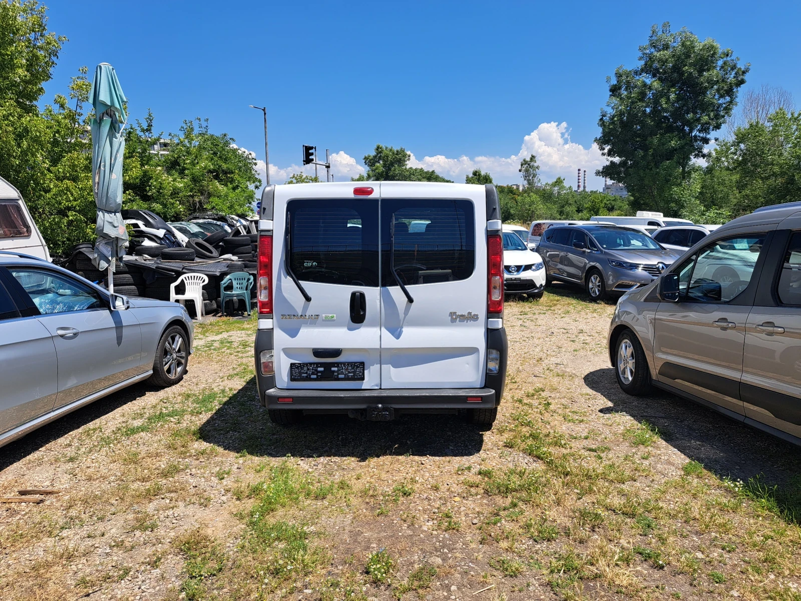 Renault Trafic 2.0 DCI, снимка 3 - Бусове и автобуси - 55067584