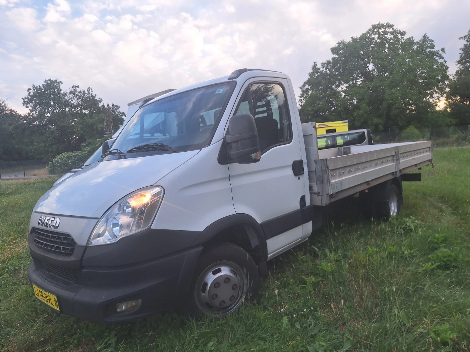 Iveco Daily 35C17 Климатик 5.30см Б категория, снимка 2 - Бусове и автобуси - 55236687