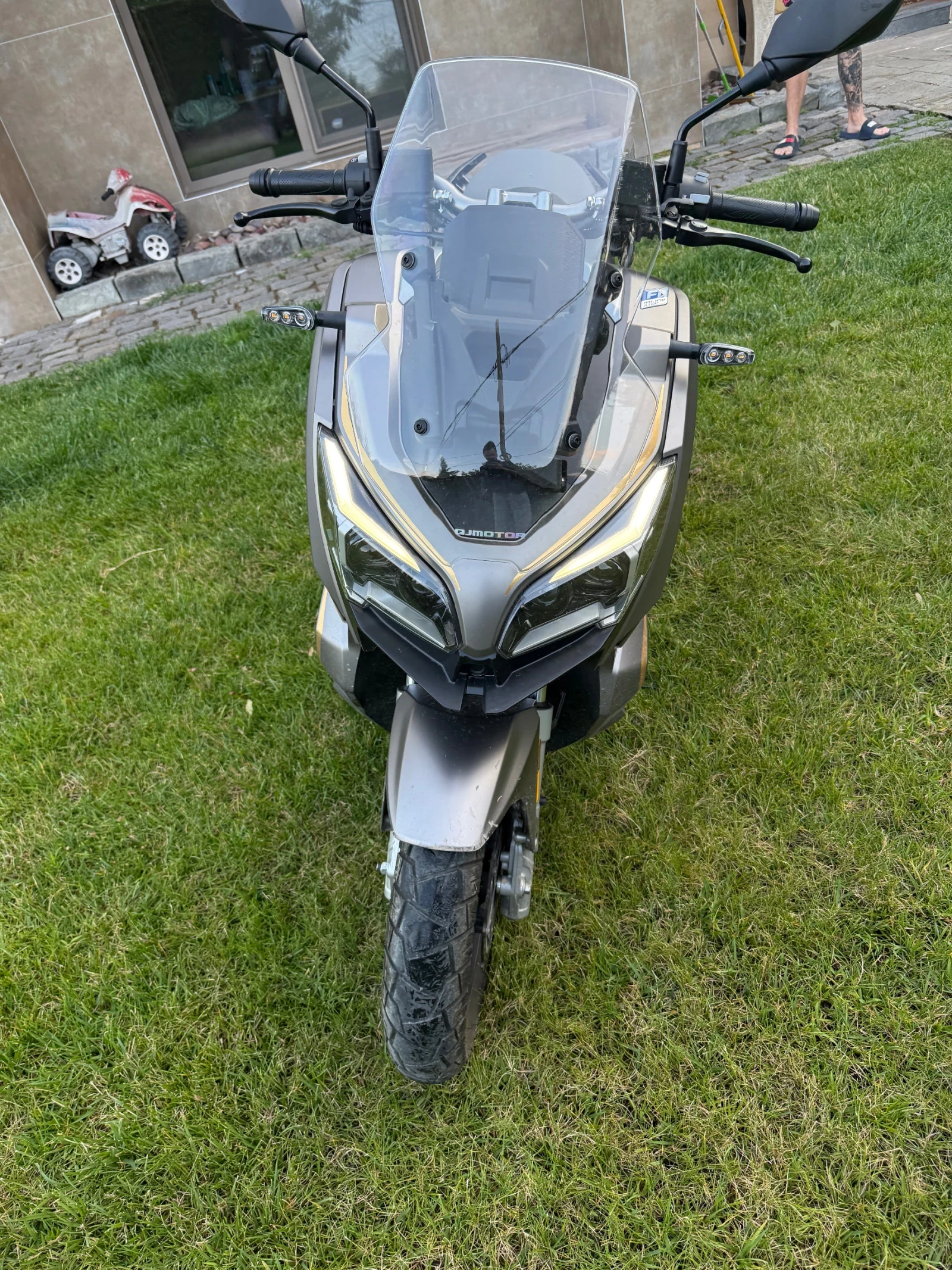 QJMotor ATR125 Чисто нов QJMotor ATR 125