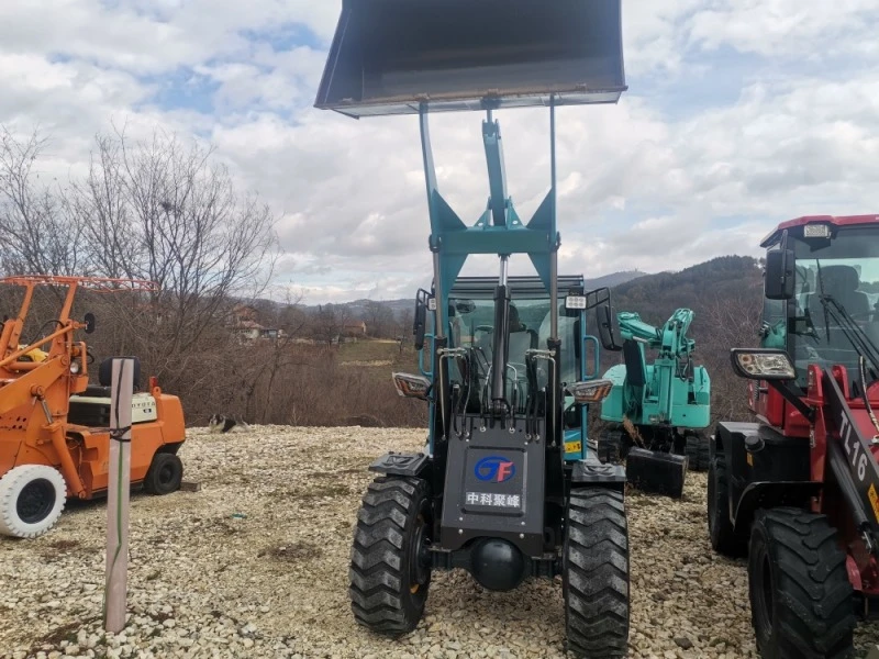 Телескопичен товарач Komatsu НОВИ ТОВАРАЧИ, снимка 2 - Селскостопанска техника - 46224433