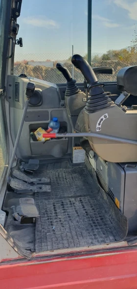 Багер Takeuchi, снимка 8