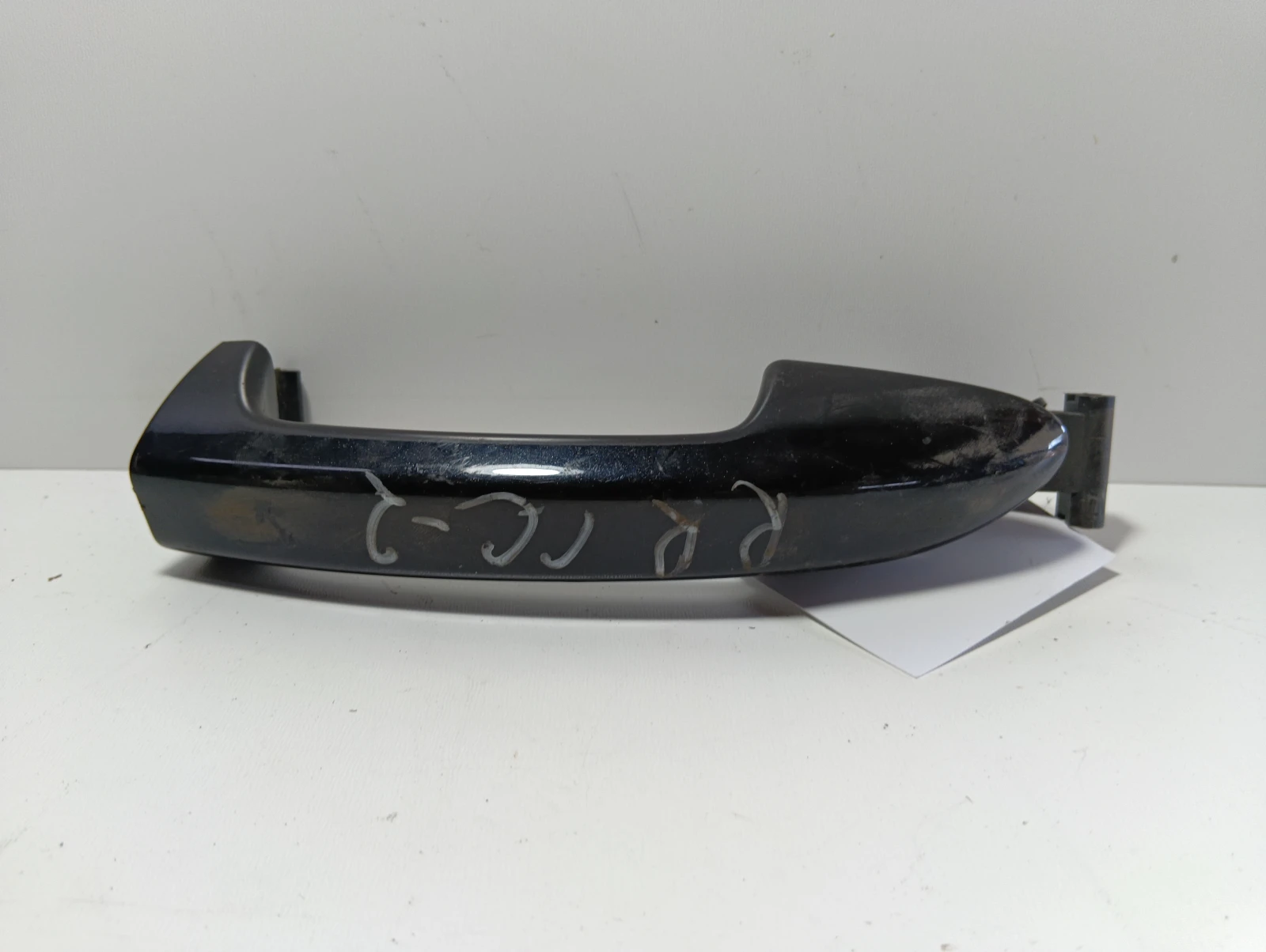 външна дръжка (задна дясна) 3C0837206 черна VW Passat CC