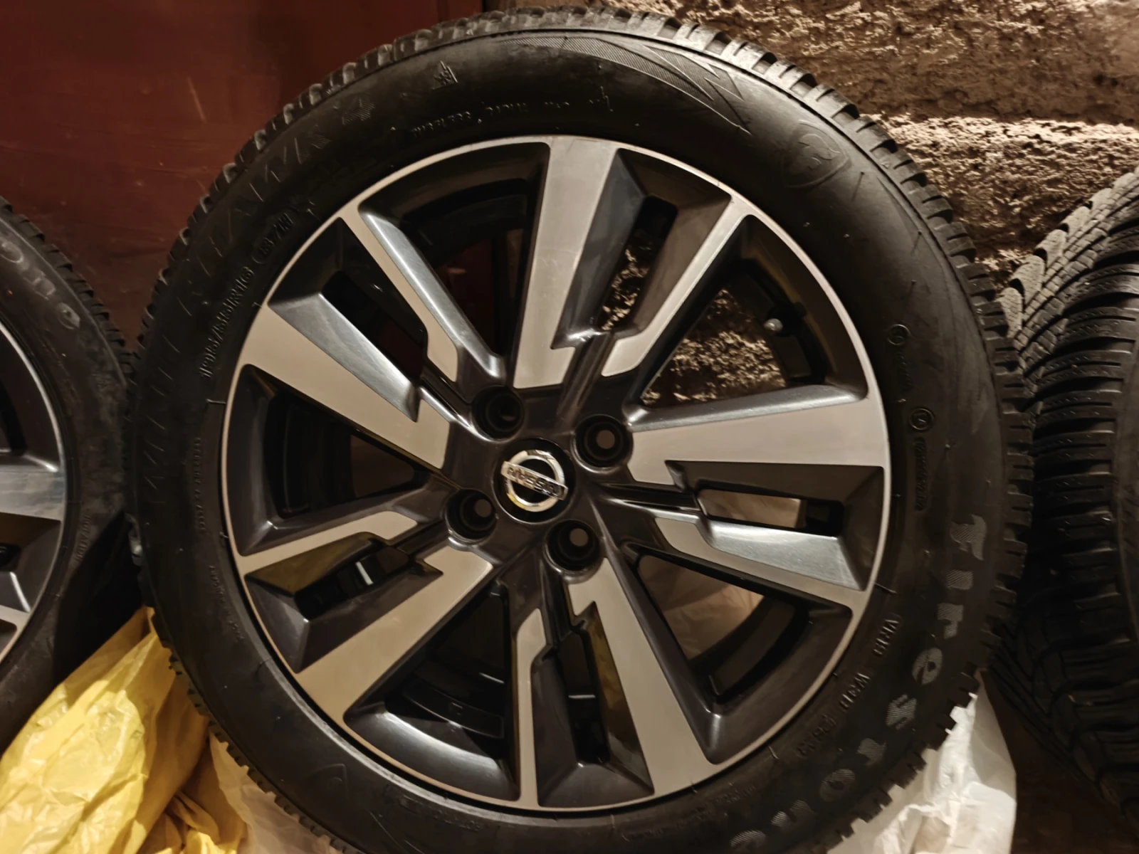    195/55R16  Nissan Micra | Mobile.bg   7