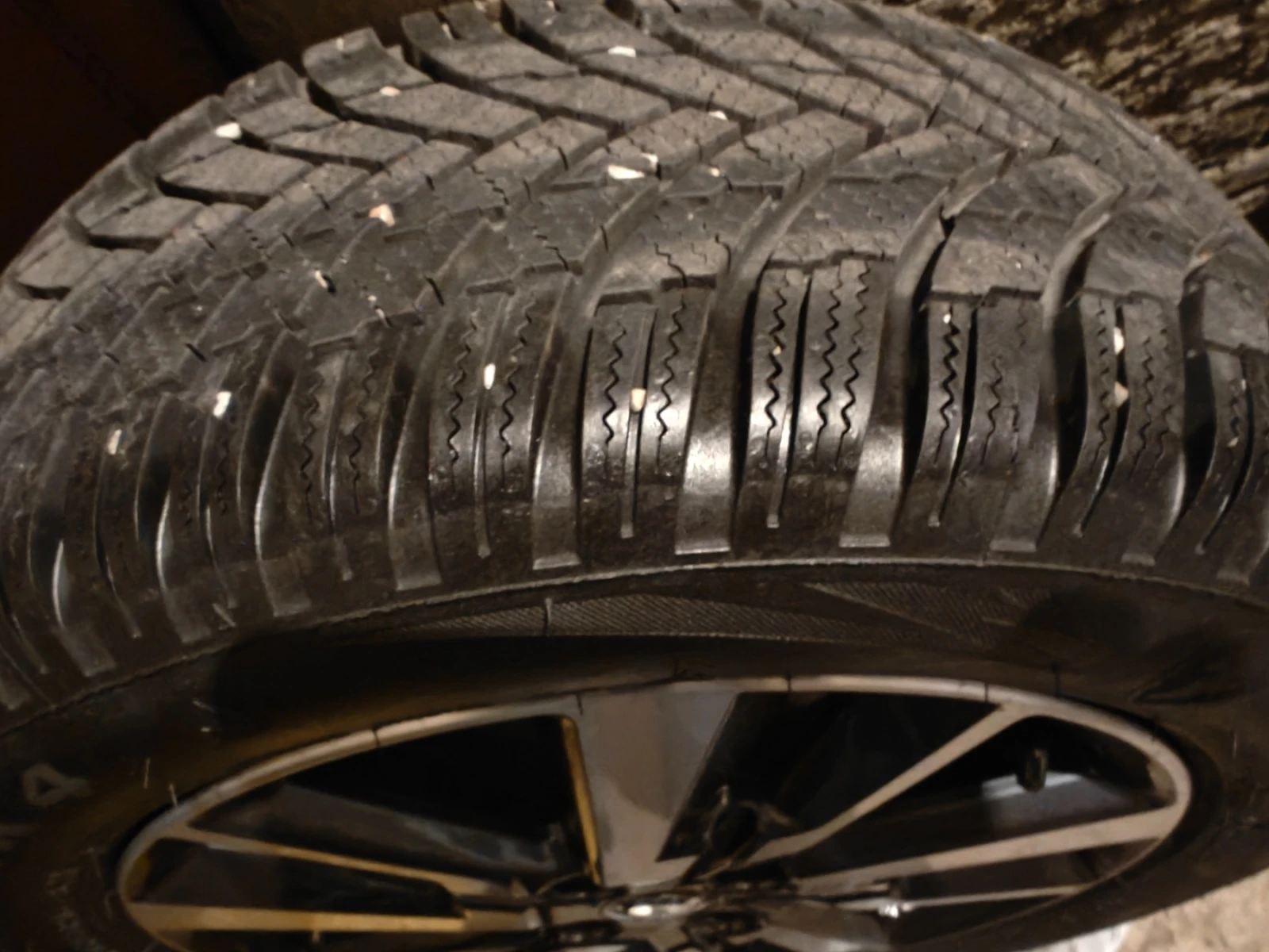    195/55R16  Nissan Micra | Mobile.bg   9