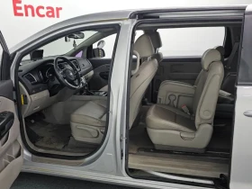 Kia Carnival 2.2 CRDI, снимка 10