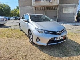 Toyota Auris 2.0d4d/Нави-Камера-Ксенон-6ск* , снимка 1