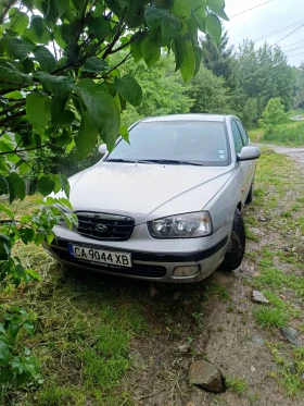 ������ Hyundai Elantra